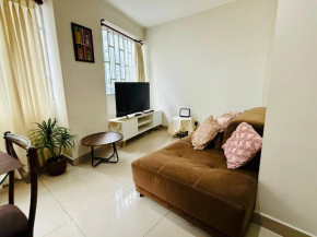 Modern 3BR Duplex Near Landmarks & Entertainment